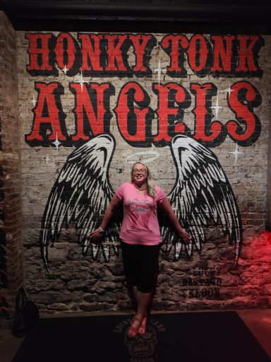 A honky tonk selfie Honky tonk angels selfie Nashville